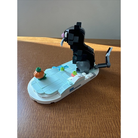 Lego Black Cat With Pumpkin - Picture 5 of 6